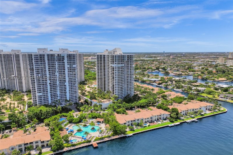 Comprar apartamento no Atlantic One at The Point 403