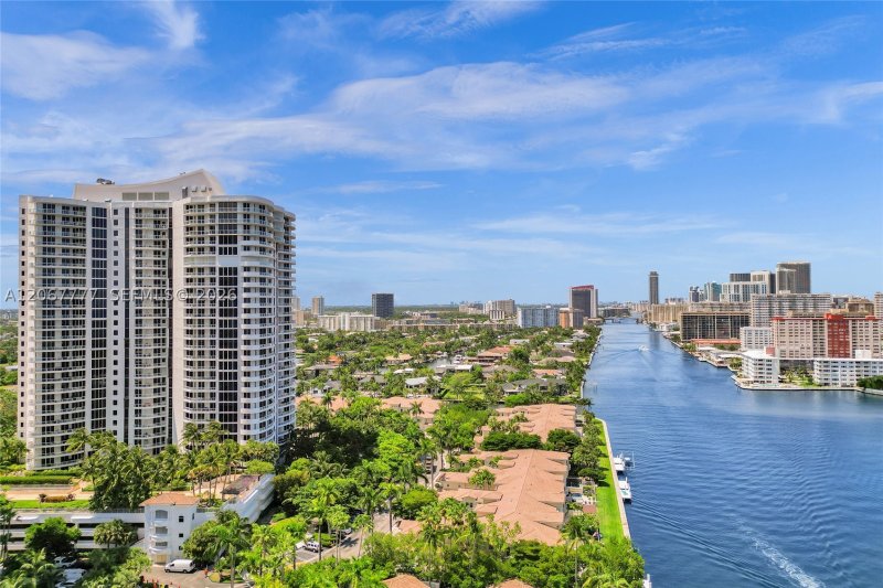 Comprar apartamento no Atlantic One at The Point 403