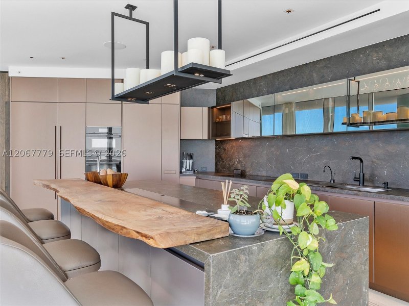 Comprar apartamento no Bristol Tower 3602