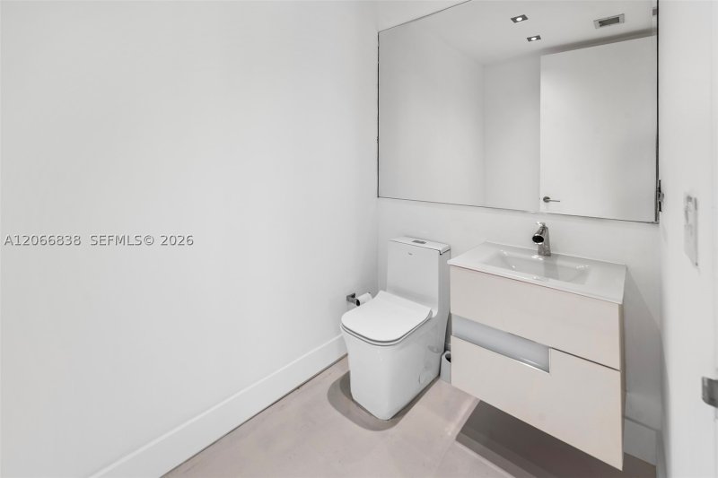Alquiler de apartamento en Continuum I South 2306