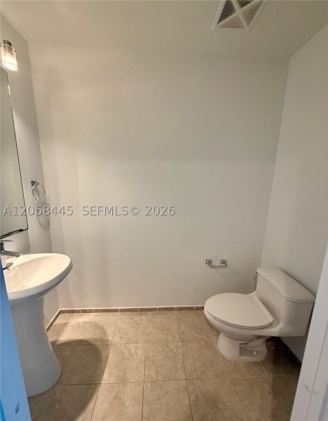 Apartment for rent at Infinity on Brickell 1618