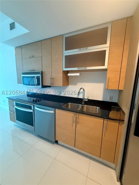 Apartment for rent at Infinity on Brickell 1618