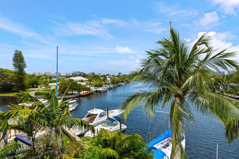 Condo for sale at Aria Las Olas 4A