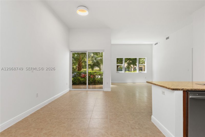 Comprar apartamento en Turnberry Village South 104