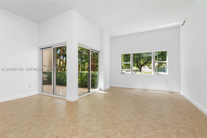 Comprar apartamento en Turnberry Village South 104