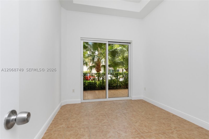 Comprar apartamento en Turnberry Village South 104