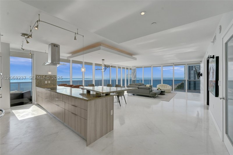 Aluguel de apartamento no Beach Club Two 1502