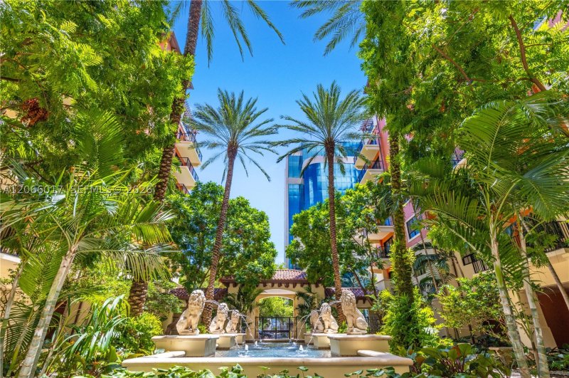 Condo for sale at 100 Andalusia 312