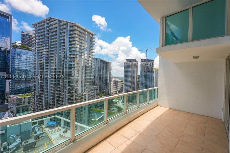 Comprar apartamento no Brickell on the River South 1908
