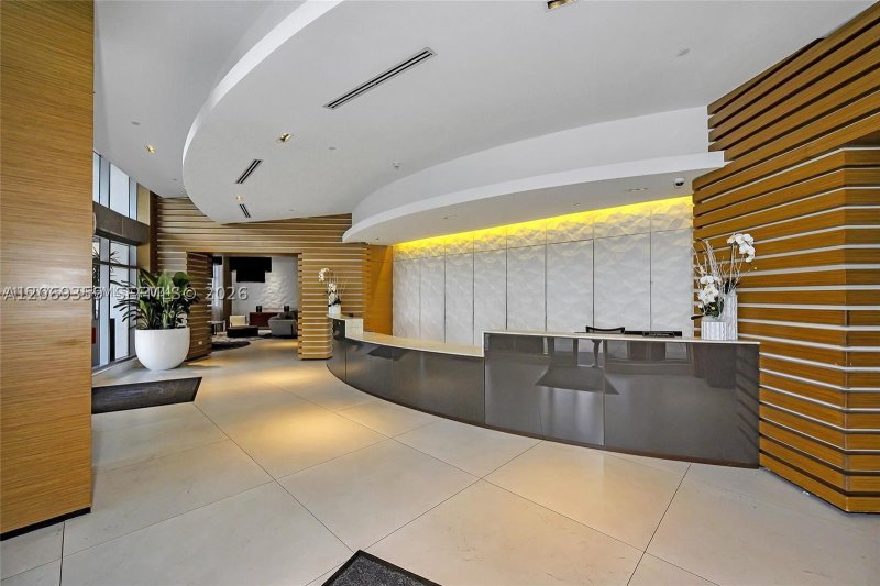 Alquiler de apartamento en Midtown Miami 4 H2807