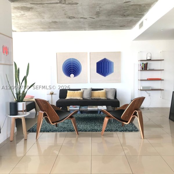 Condo for sale at Midtown Midblock 1104