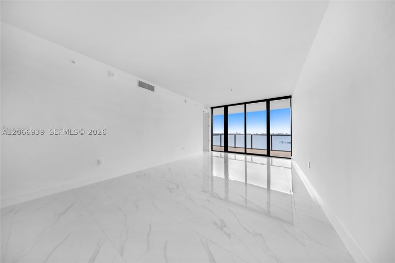 Alquiler de apartamento en Aria Reserve Miami 1706