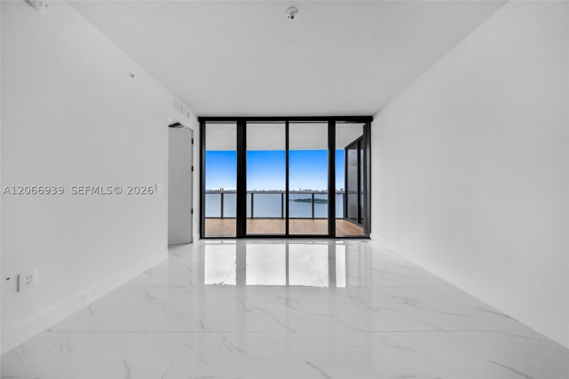 Alquiler de apartamento en Aria Reserve Miami 1706