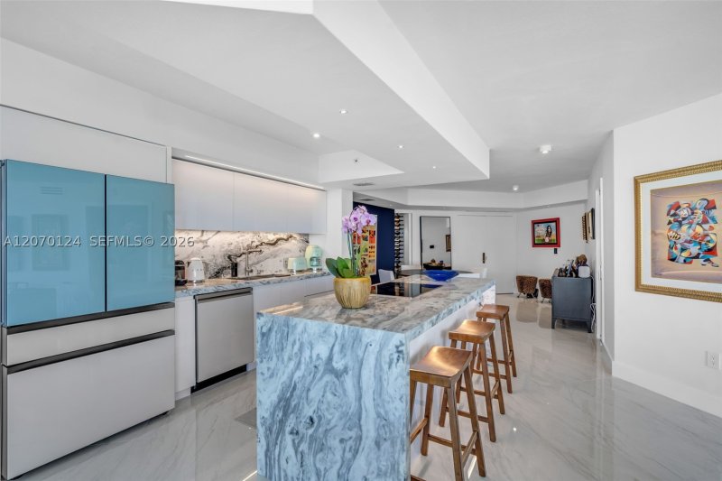 Condo for sale at La Gorce Palace 1207