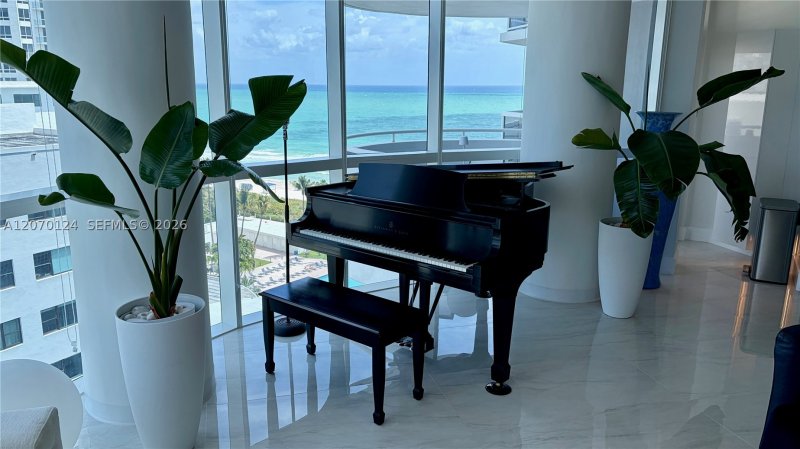Condo for sale at La Gorce Palace 1207