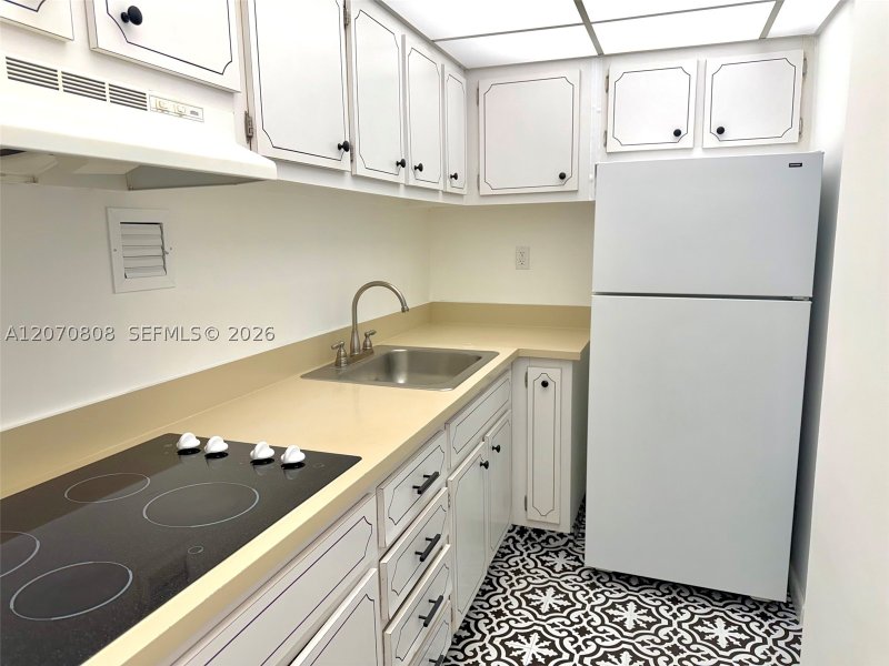 Condo for sale at Mirador North Tower 1002