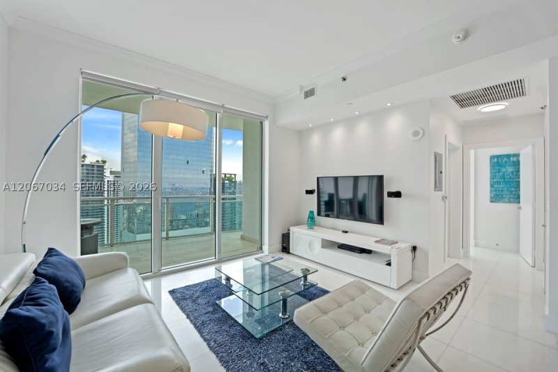 Comprar apartamento no The Plaza Tower I 4600