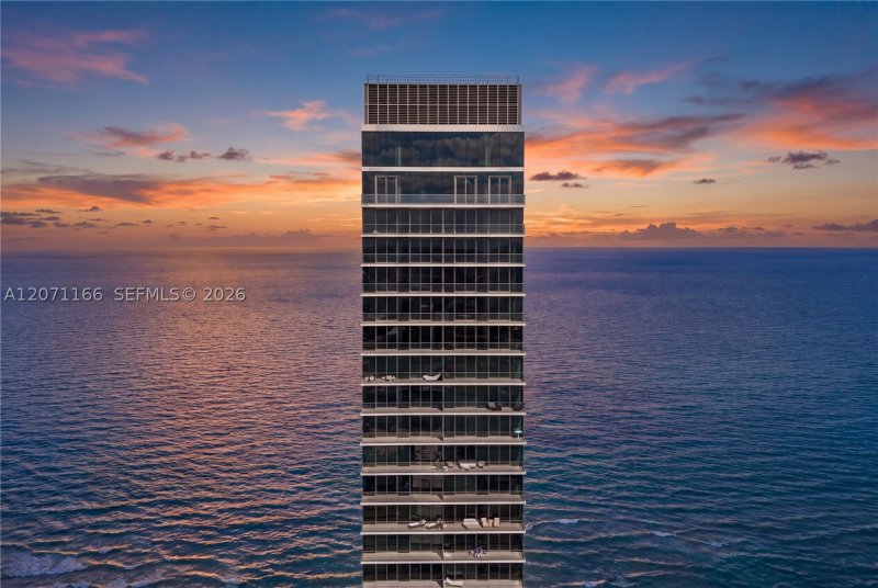 Comprar apartamento no 2000 Ocean 20A
