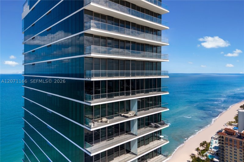 2000 Ocean Apt #20A