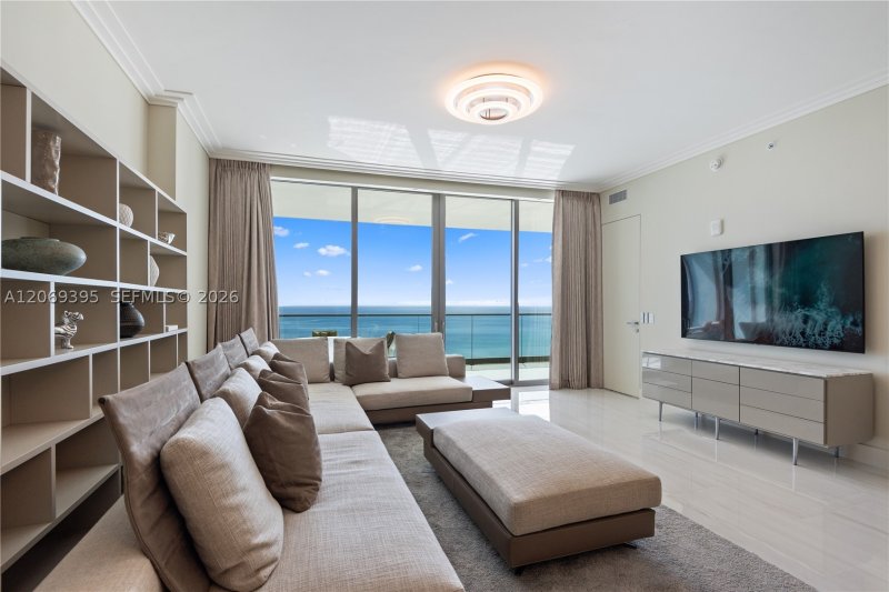 Residences by Armani / Casa Apt #1803