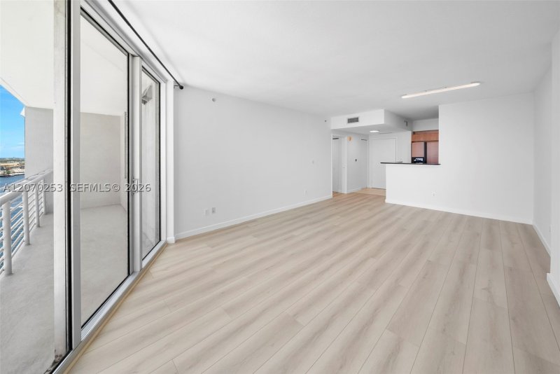 Alquiler de apartamento en One Miami West Tower 1910