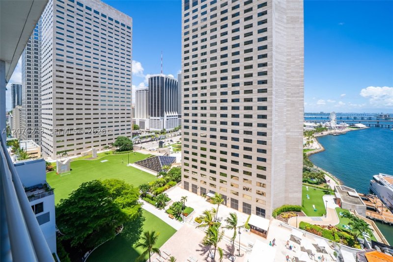 Alquiler de apartamento en One Miami West Tower 1910