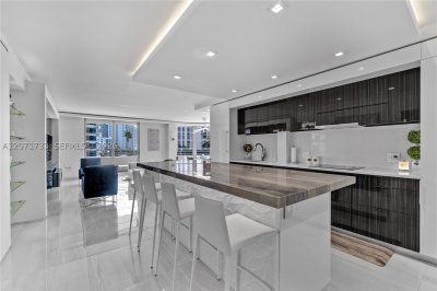 Oceanside Plaza Apt #5A