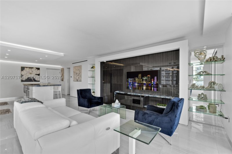 Property photo # 12