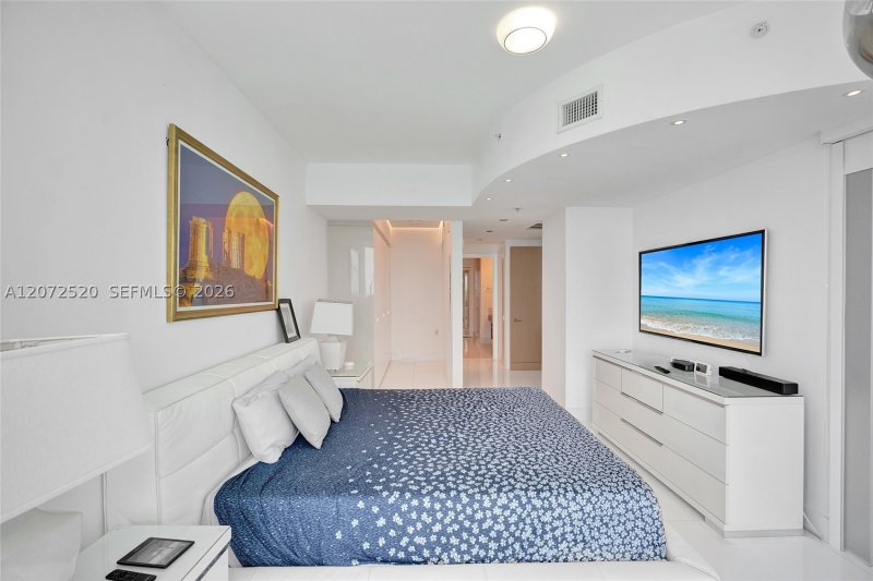 Comprar apartamento no Jade Ocean 3206