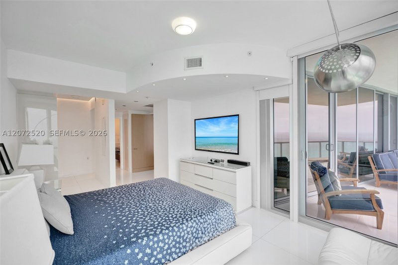 Comprar apartamento no Jade Ocean 3206
