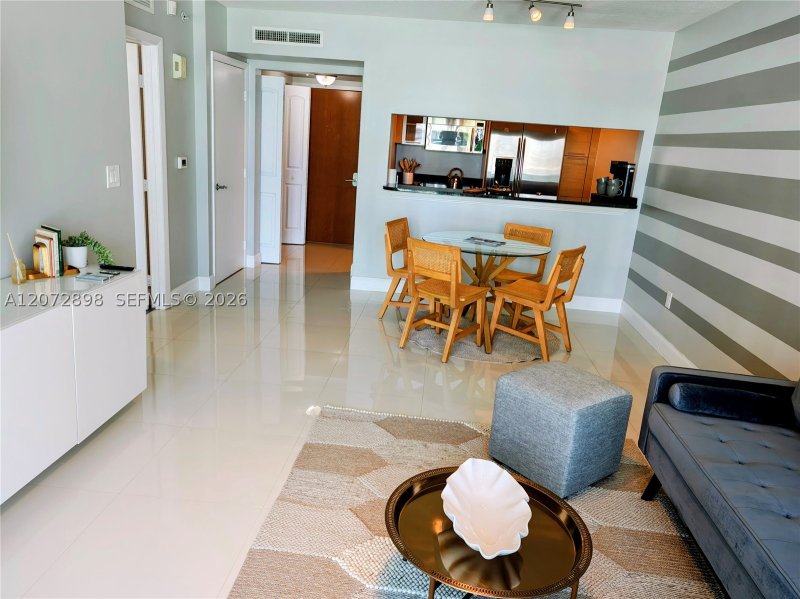 Alquiler de apartamento en Brickell on the River North 909