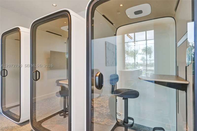 Condo for sale at 72 Park Miami Beach 1012