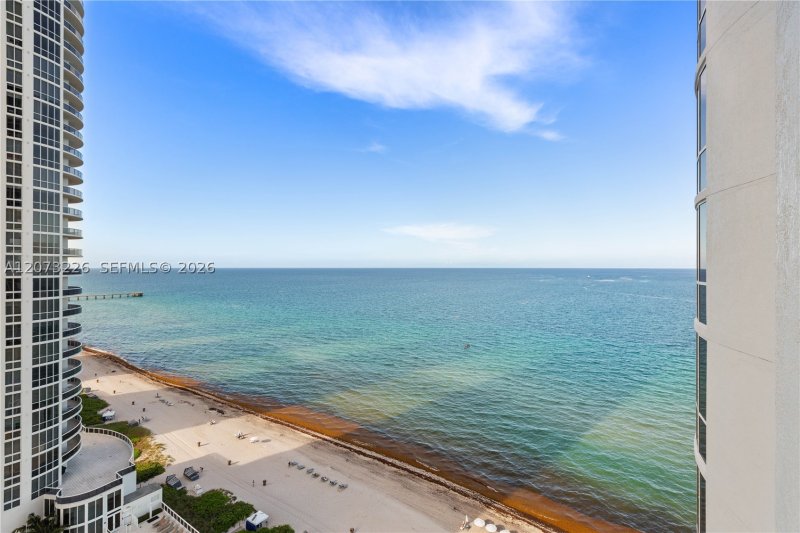 Aluguel de apartamento no Trump Tower Three 1702