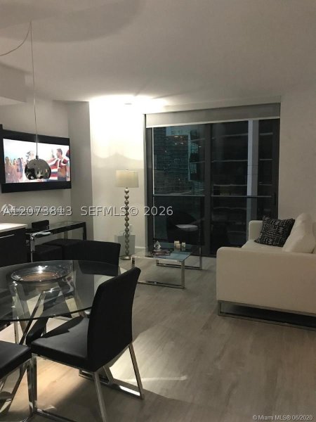 Aluguel de apartamento no Brickell Heights West 2307