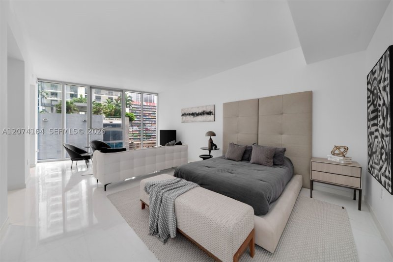 Alquiler de apartamento en Aston Martin Residences 1005