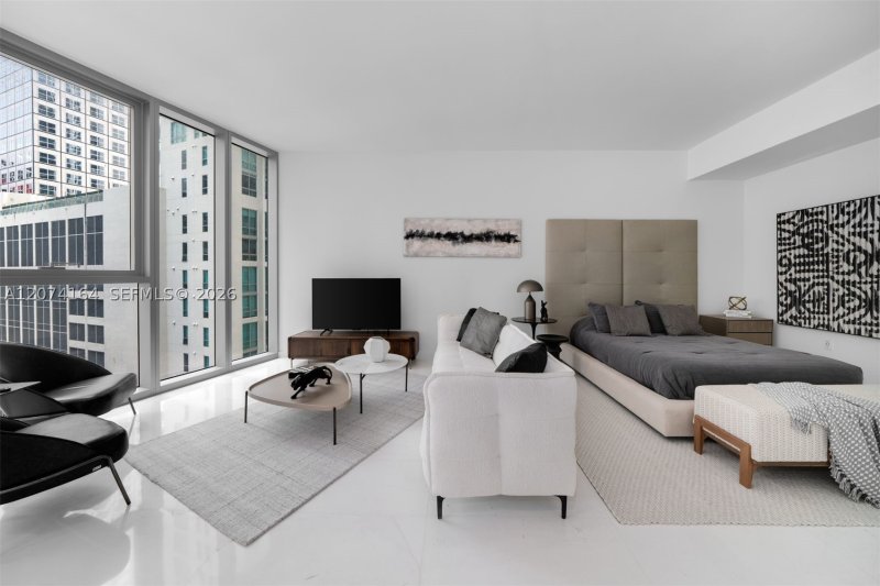 Alquiler de apartamento en Aston Martin Residences 1005