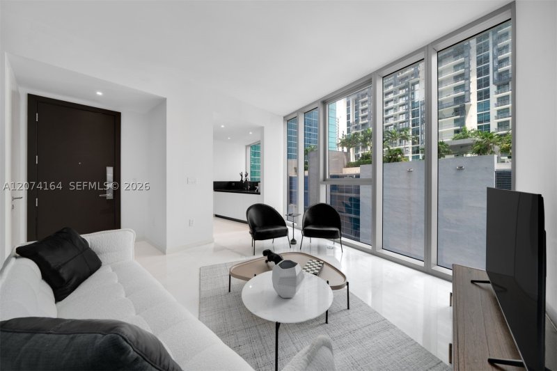 Alquiler de apartamento en Aston Martin Residences 1005