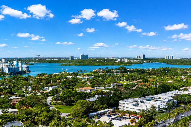 Comprar apartamento en St Regis Bal Harbour North 1905N