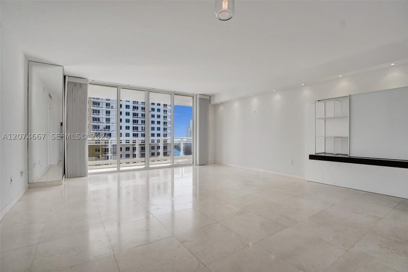 Alquiler de apartamento en Carbonell 2302