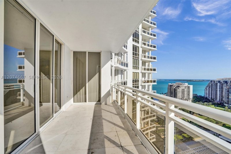 Alquiler de apartamento en Carbonell 2302