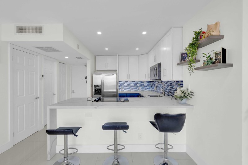 Coronado I Apt #2107