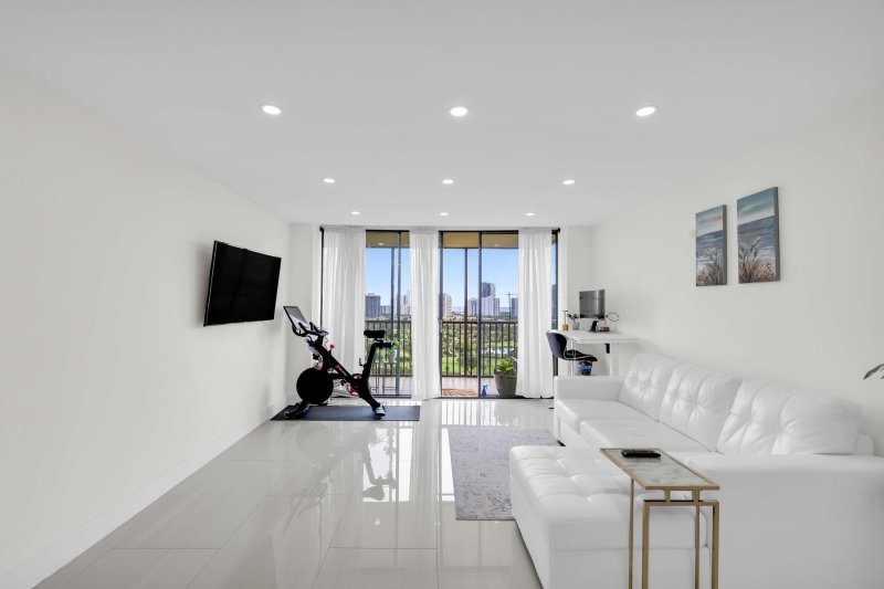 Comprar apartamento no Coronado I 2107