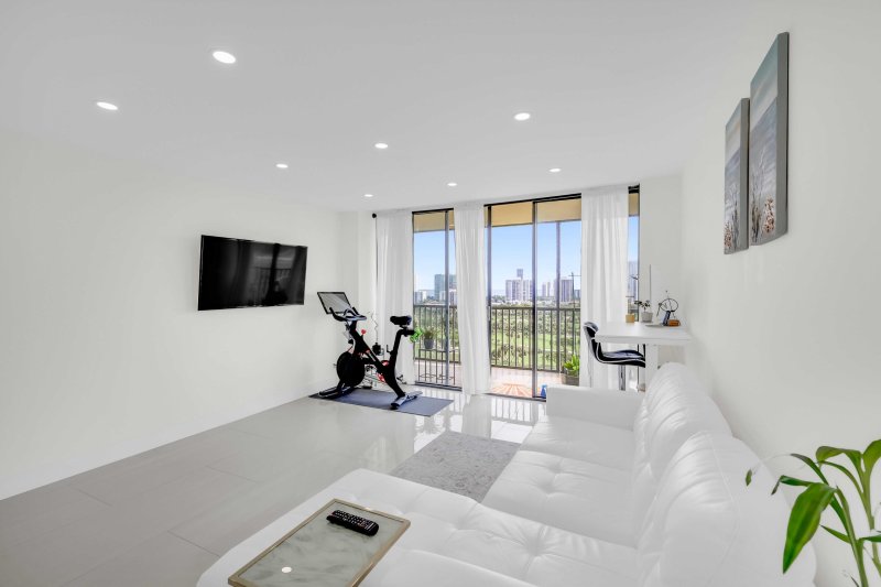Comprar apartamento no Coronado I 2107