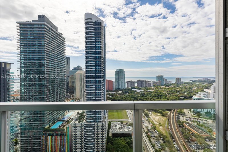 Alquiler de apartamento en Axis on Brickell South Tower 3704