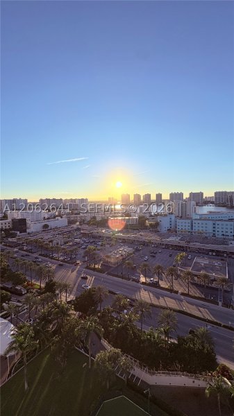Apartment for rent at Trump Royale 1801A