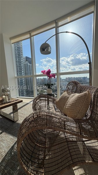 Apartment for rent at Trump Royale 1801A