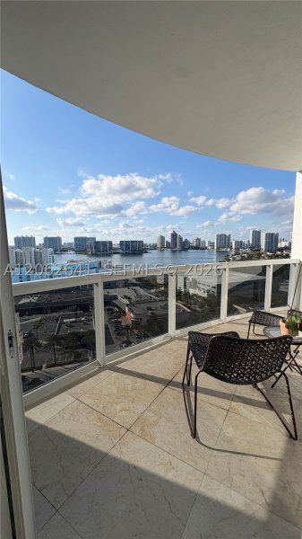 Apartment for rent at Trump Royale 1801A