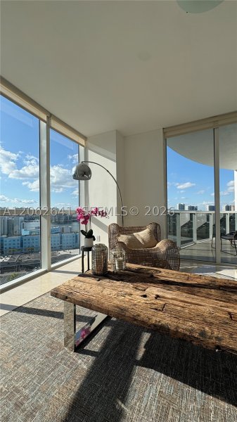 Apartment for rent at Trump Royale 1801A