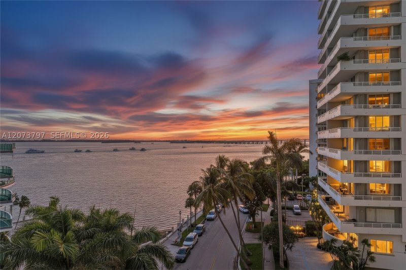 Condo for sale at Jade Brickell 611