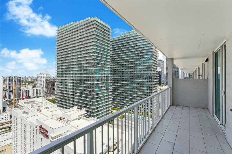 Apartment for rent at Vue at Brickell 2109